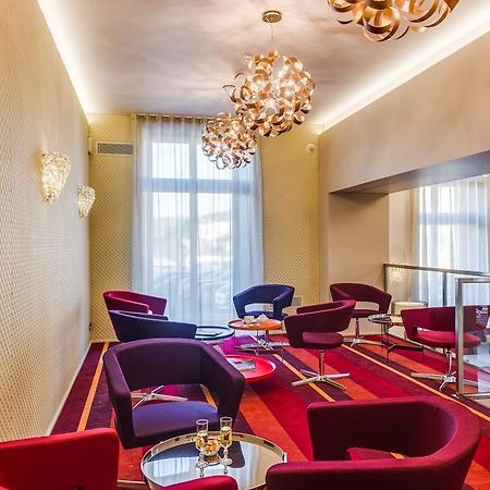 Hotel Le Chateaubriant Luaran gambar